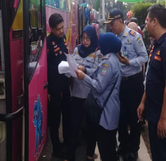 Untuk Meningkatkan Keamanan Perjalanan Dishub Ciamis Lakukan Ramp Check Bus Pariwisata