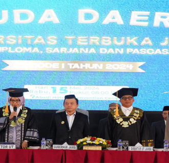 Gubernur Al Haris Hadiri Wisuda Universitas Terbuka UT