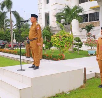 Walikota Tanjungbalai H.Waris Tholib, meminpin Apel Gabungan ASN