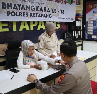 Sambut Hari Bhayangkara ke-78, Polres Ketapang Gelar Bhakti Kesehatan Donor Darah