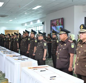 Kajati Jabar Katarina Endang Sarwesti Lantik 16 Pejabat Eselon III