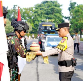 Brigjen K Rahmadi Pimpin Pelepasan Tim Pengambilan Air Suci Pemuliaan Nilai-Nilai Tribrata 