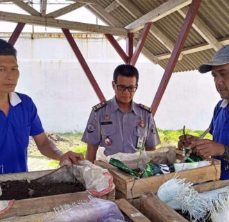 Cacing Tanah Hasil Budidaya Warga Binaan Rutan Kelas IIA Pekalongan Laku di Pasaran