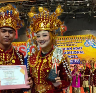 Festival Pakaian Adat Pengantin Tradisional Mukomuko Raih Juara Dua se- Provinsi Bengkulu