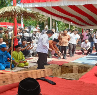 Gubernur Al Haris Proses Tiang Pancang Mega Proyek Revitalisasi Kawasan Cagar Budaya Nasional