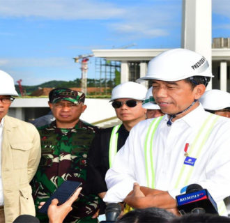 Panglima TNI Dampingi Presiden RI Groundbreaking Sejumlah Gedung di IKN