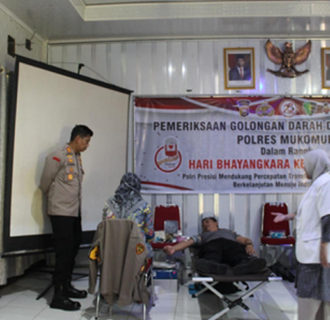 Sambut HUT Bhayangkara ke 78 Polres Mukomuko Galang Donor Darah