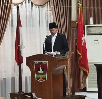 Wako Sampaikan Jawaban Pandangan Fraksi  Dihadapan Anggota Dewan 