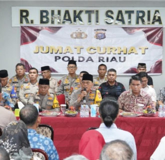 Wakapolda Riau Hadiri Jumat Curhat di Polsek Limapuluh, Warga Keluhkan Proyek IPAL dan Tempat Hiburan Malam