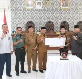 Walikota Tanjungbalai Hadiri Sidang Paripurna LKPJ