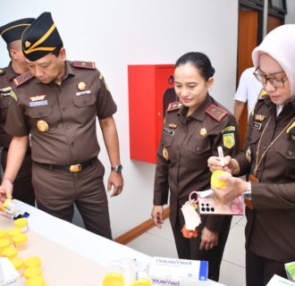 Pegawai Kajati Jabar Lakukan Tes Urine