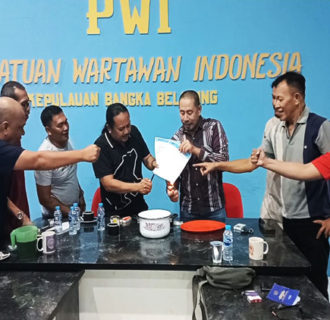 Hendri CH Bangun Galau, Tiga Surat Keputusan Untuk PWI Bangka Belitung Dibakar