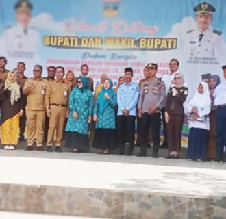 Bupati Solok Selatan Membantah Adanya Pungutan 15 Murid Yang Diberikan Gratis Pakaian