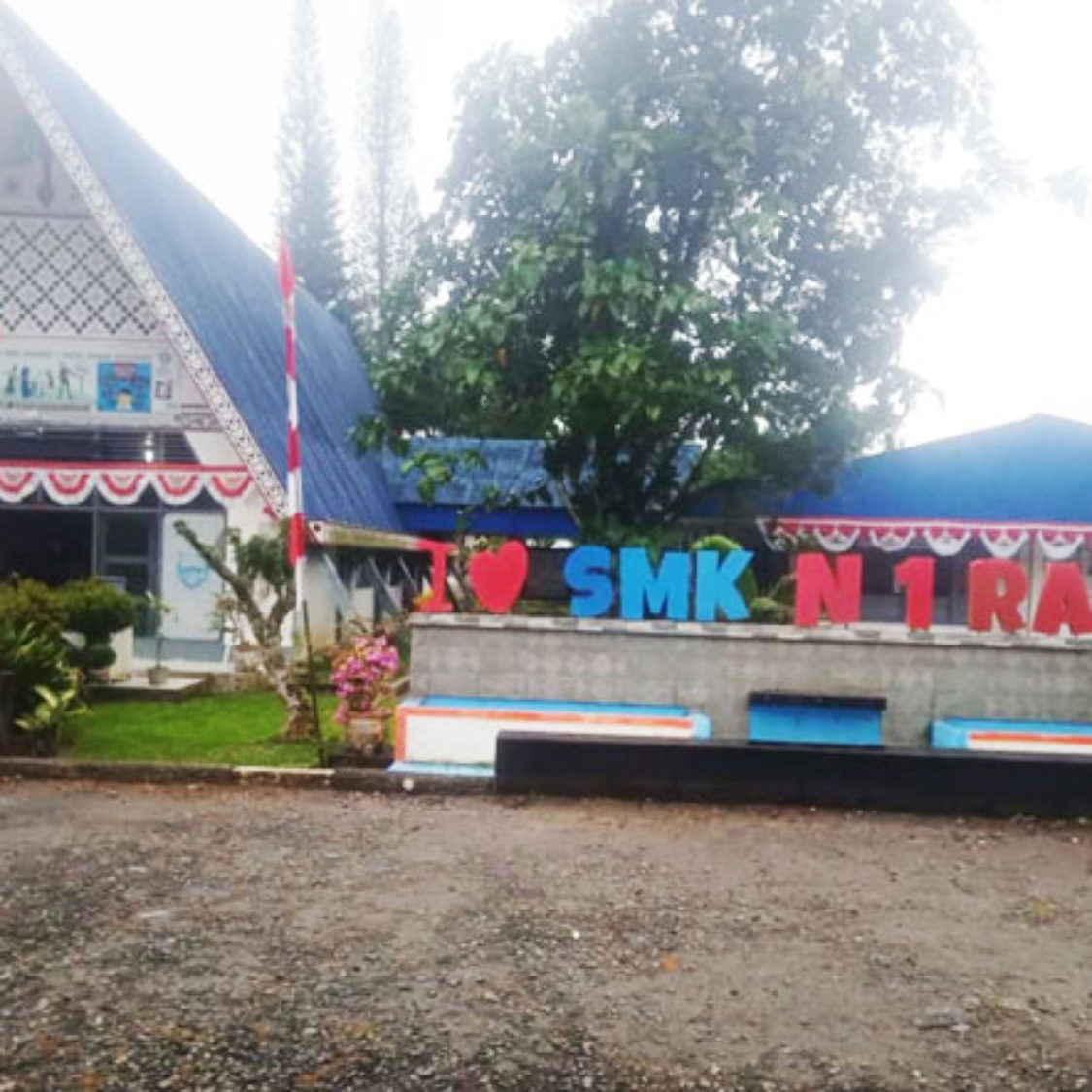 SMK N1 Raya Kutip SPP Rp.100 Ribu Per Bulan, Orang Tua Siswa Merasa Tertindas