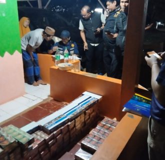 Respon Cepat, Bea Cukai Merak Berhasil Menindak Bandar Rokok ilegal di Desa Panacaran-Munjul