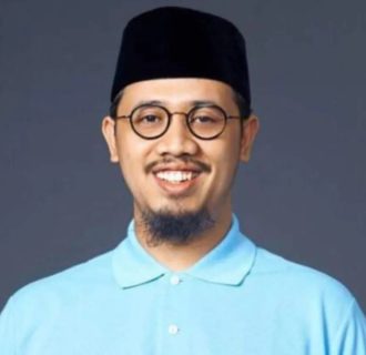 Wali Kota Bersama Baznas Bukittinggi Salurkan Zakat Untuk Mustahik