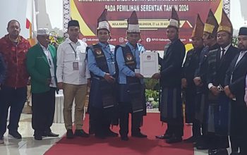 Cabup dan Cawabup DR H Anton Achmad Saragih dan Benny Sinaga Resmi Daftar ke KPU Kabupaten Simalungun