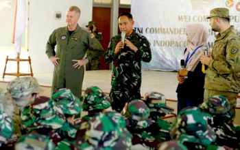 Momen Kedekatan Panglima TNI Bersama Pasukan Multi Nasional Pada Latihan Super Garuda Shield 2024