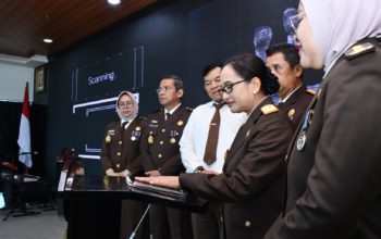 Peringati hari lahir Kejaksaan ke- 79 Kajati Jabar Louncing Aplikasi E-Magang