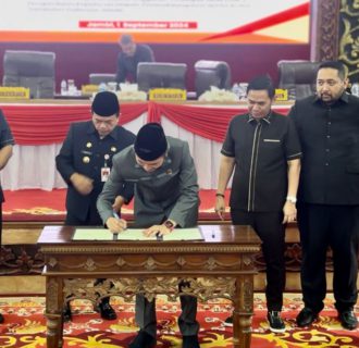 APBD Perubahan 2024 Disahkan Oleh DPRD  Jambi Bersama Pemprov