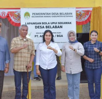 Bupati Ketapang Resmikan Lapangan Sepakbola Upui Sekawak Belaban Kecamatan Marau