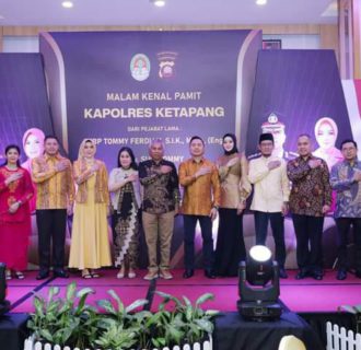 Bupati Ketapang Hadiri Malam Kenal Pamit Kapolres Ketapang Yang Baru