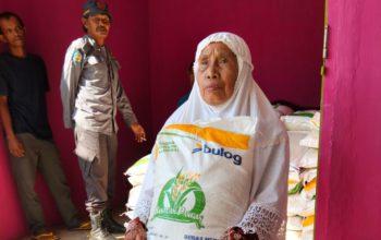 Sebanyak 100 Warga Kampung Curupatah Kembali Terima Bantuan Beras CPP