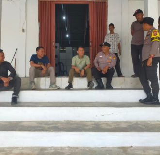 Patroli di KPU dan Bawaslu, Polisi Sampaikan Himbauan Kamtibmas Kepada Petugas Jaga 