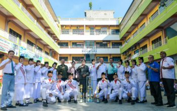 dr H Asrin Ludin bersama Ketua Yayasan  Sekolah Nusantara Peringati Hari Sumpah Pemuda