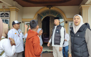 Erman Sempat Sambangi Warga Menderita Lumpuh