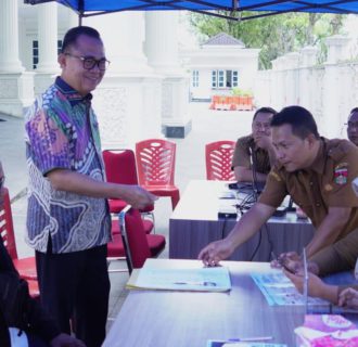 Pjs Wako Hani Kunjungi Pelayanan Rekam  KTPel Pemula Dan Umum 