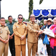 Warga Pangururan Antusias, Serbu Gerakan Pangan Murah di Taman Sitolu Hae Horbo